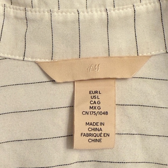 H&M Black/White Oversized Pinstripe Button-Down Shirt Wide Cuffs Size L EUC - Picture 7 of 12